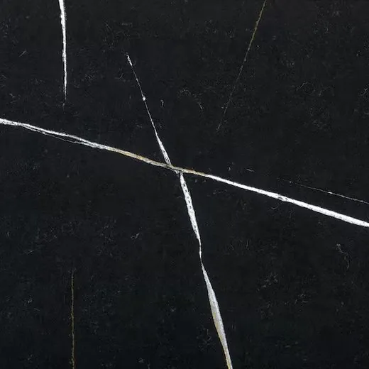 Et Noir quartz countertop