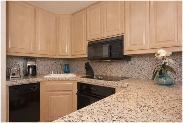 Quartz Countertops Clean and Shiny