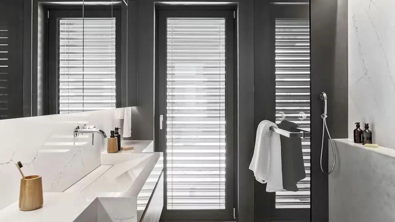 Silestone - Ethereal Glow Bathroom