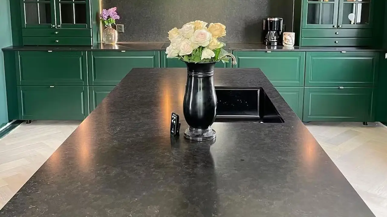 Silestone Loft Corktown Kitchen