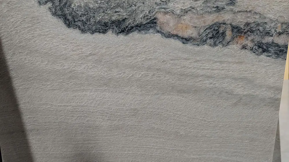 aruqrella quartzite countertop detail