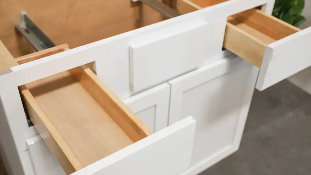 new white shaker cabinets 2