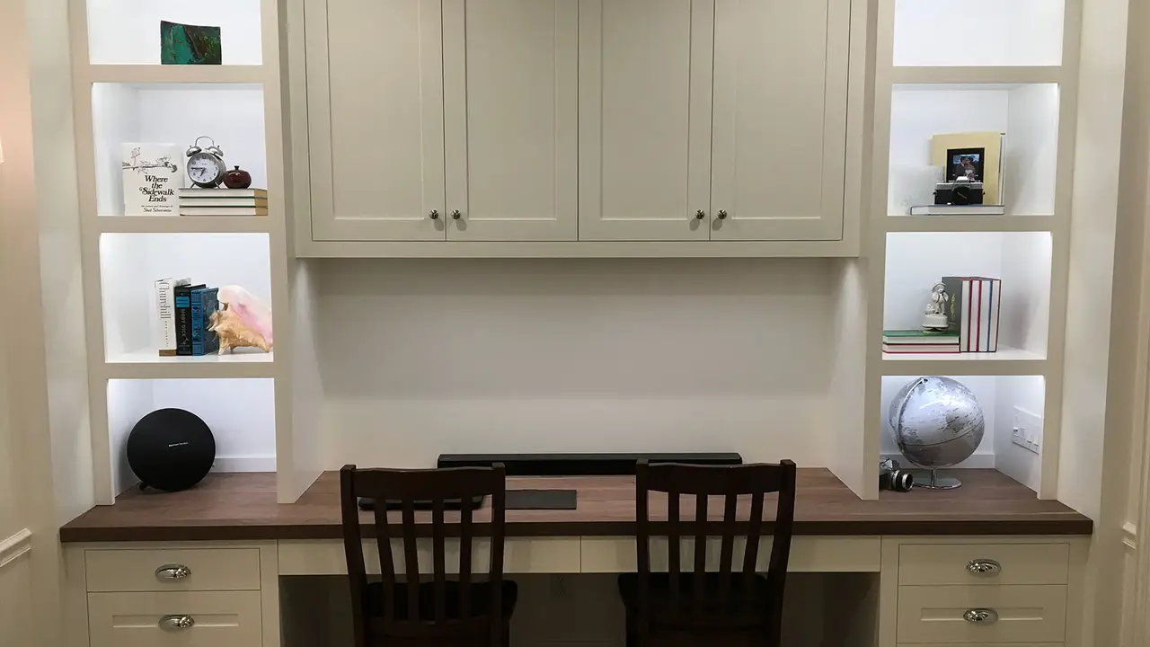 Built in shelves to store items.