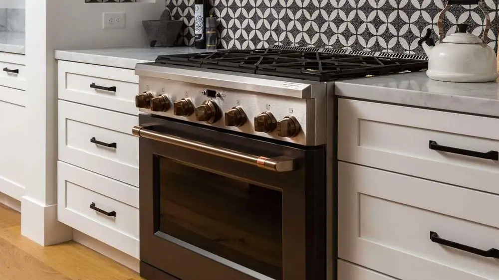 Sollid Shaker White Kitchen Cabinet
