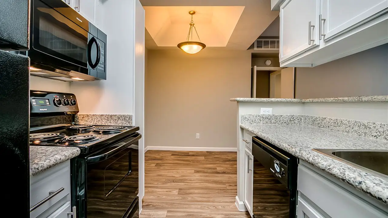 Tatum Place Apartments Unit Kitchen Remodel