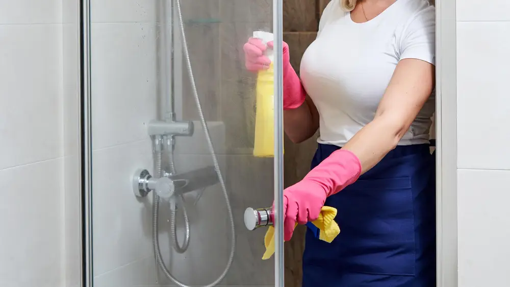 Cleaning shower