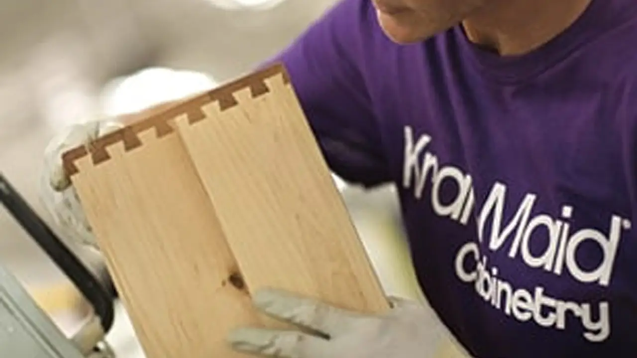 KraftMaid dovetail drawers