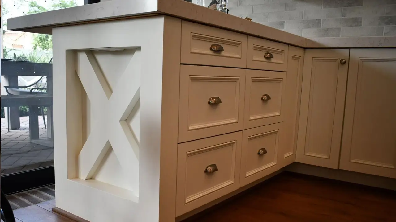 OakCraft cabinet-details
