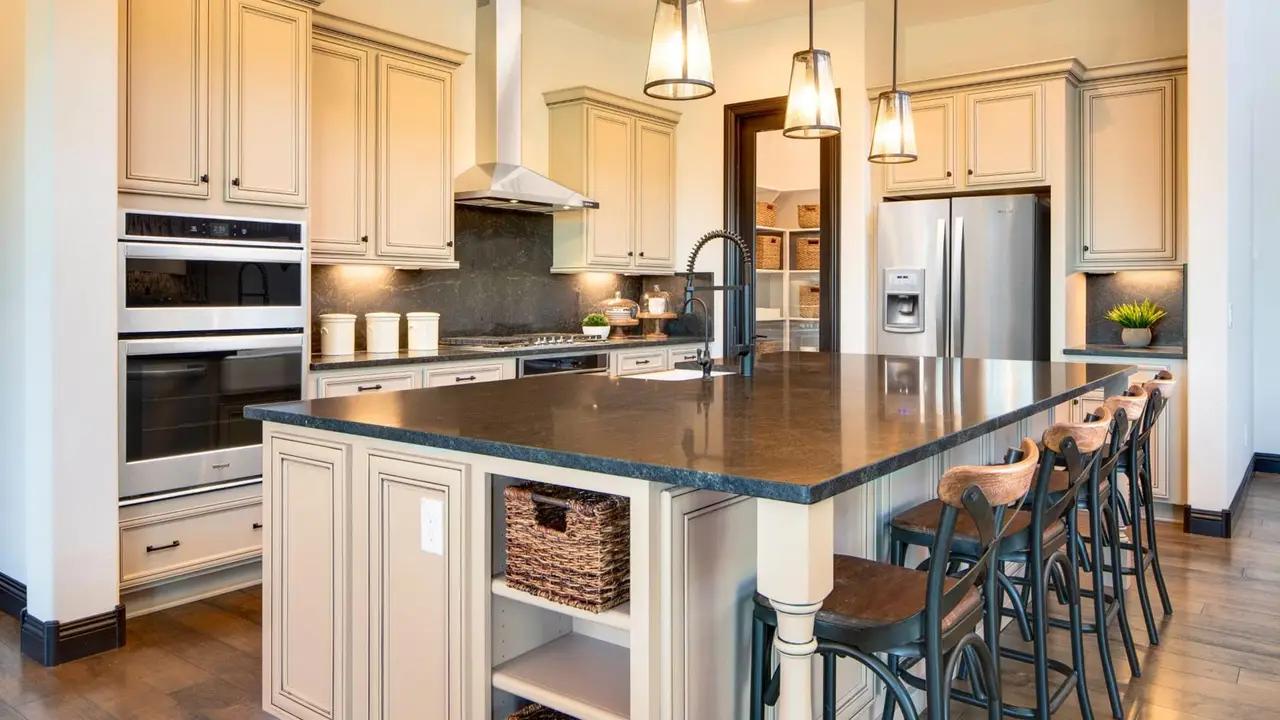 OakCraft kitchen cabinets in Phoenix