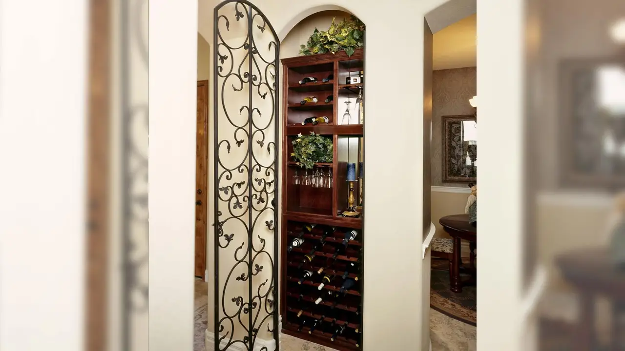 OakCraft wine display