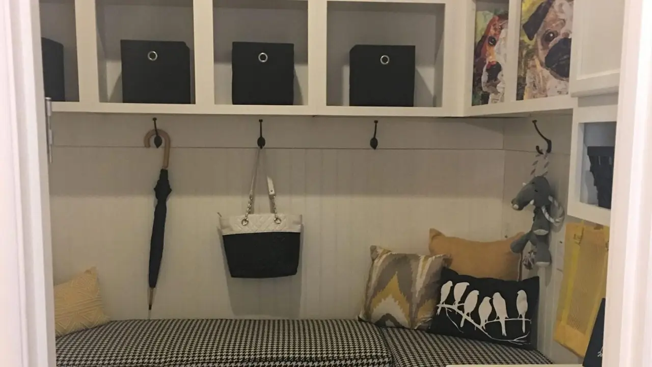 custom-mudroom from OakCraft
