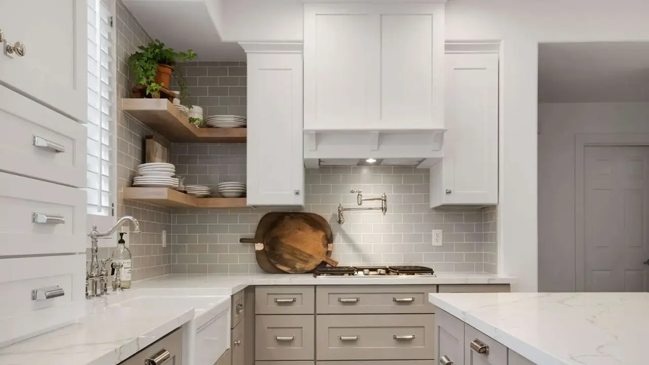 SOLLiD Hood for kitchen