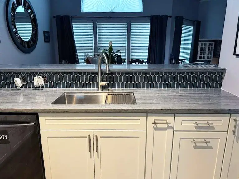 PrefabQuartzite PlatinoGrey3