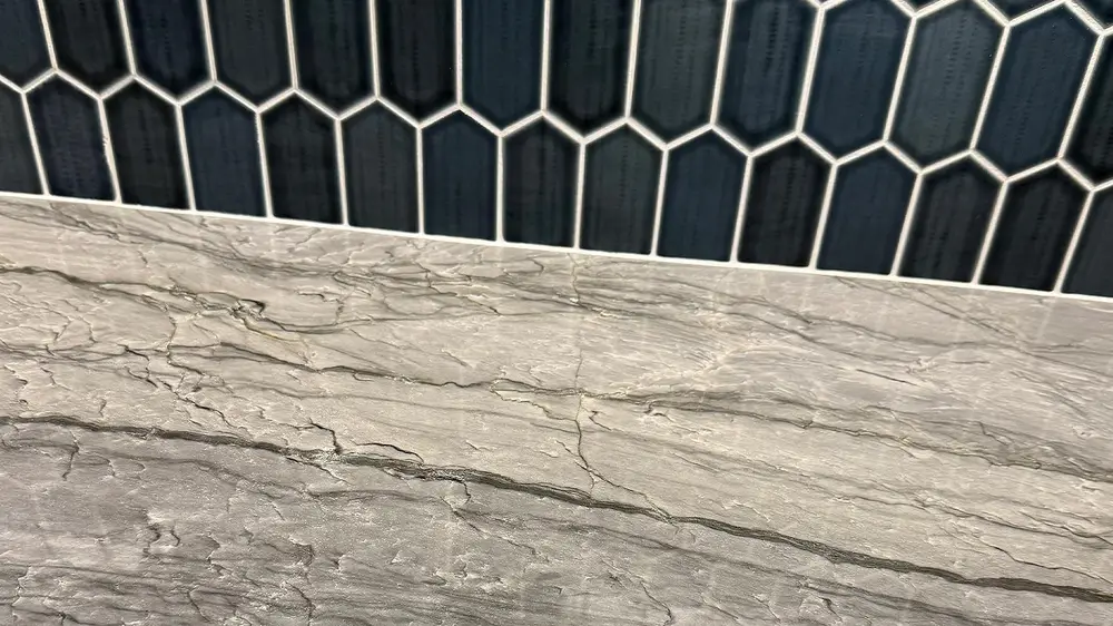 Platino Grey Quatrzite Kitchen 4