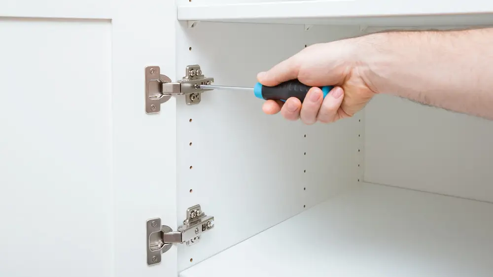 Cabinet-adjustments